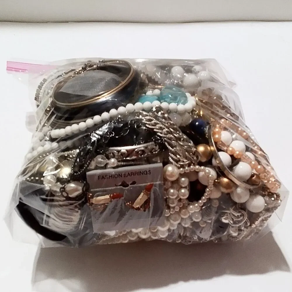 Unknown discover treasure
